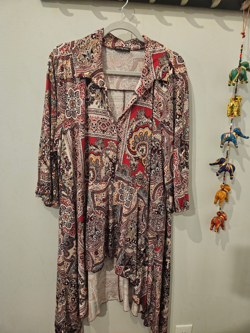 cha cha vente Cream and Red Paisley Drape Top